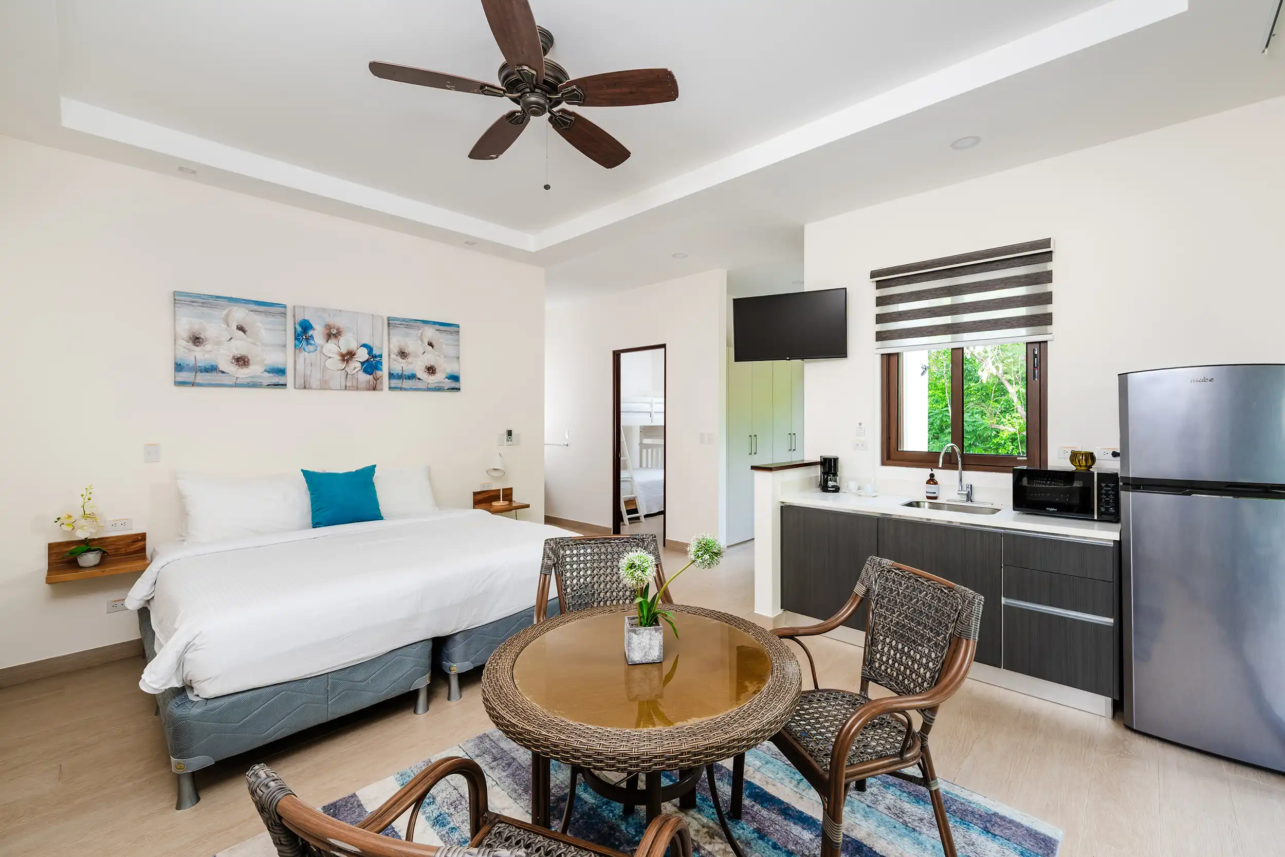 Apartamento estudio independiente con cocineta en Casa Bonita Beach